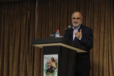 استاندار بوشهر: حل مشکلات اقتصادی تنها با مشارکت بسیج و سپاه امکان‌پذیر می‌شود