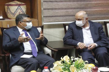 استاندار: بوشهر آماده همکاری با سرمایه گذاران بنگلادشی است
