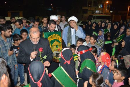 کاروان «زیر سایه خورشید» با حضور خادمان رضوی وارد شیرینو شد | فیلم