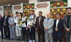 ملی‌پوشان بوشهری تیم ملی فوتبال ساحلی ایران در فرودگاه این شهر استقبال شدند