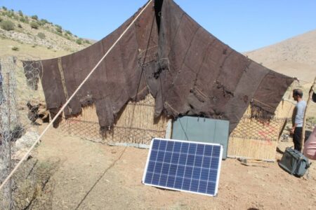 توزیع ۶۹۰ دستگاه نیروگاه برق خورشیدی بین عشایر استان بوشهر
