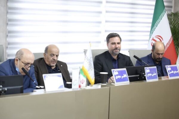 رشد ۷۴ درصدی درآمد پازارگاد در سال ۱۴۰۳، پرچمدار تعالی در پشتیبانی از صنعت